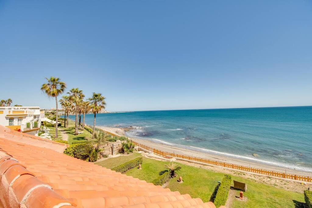 Beachfront Townhouse Estepona Exterior foto