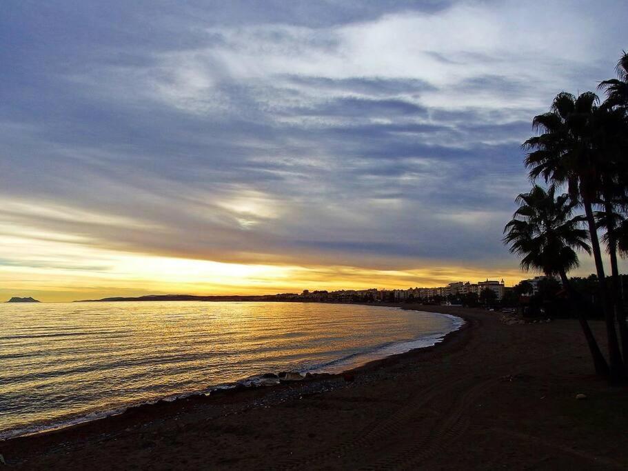 Beachfront Townhouse Estepona Exterior foto