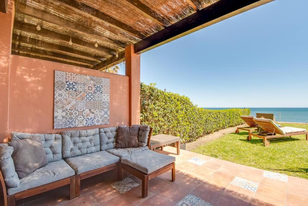 Beachfront Townhouse Estepona Exterior foto