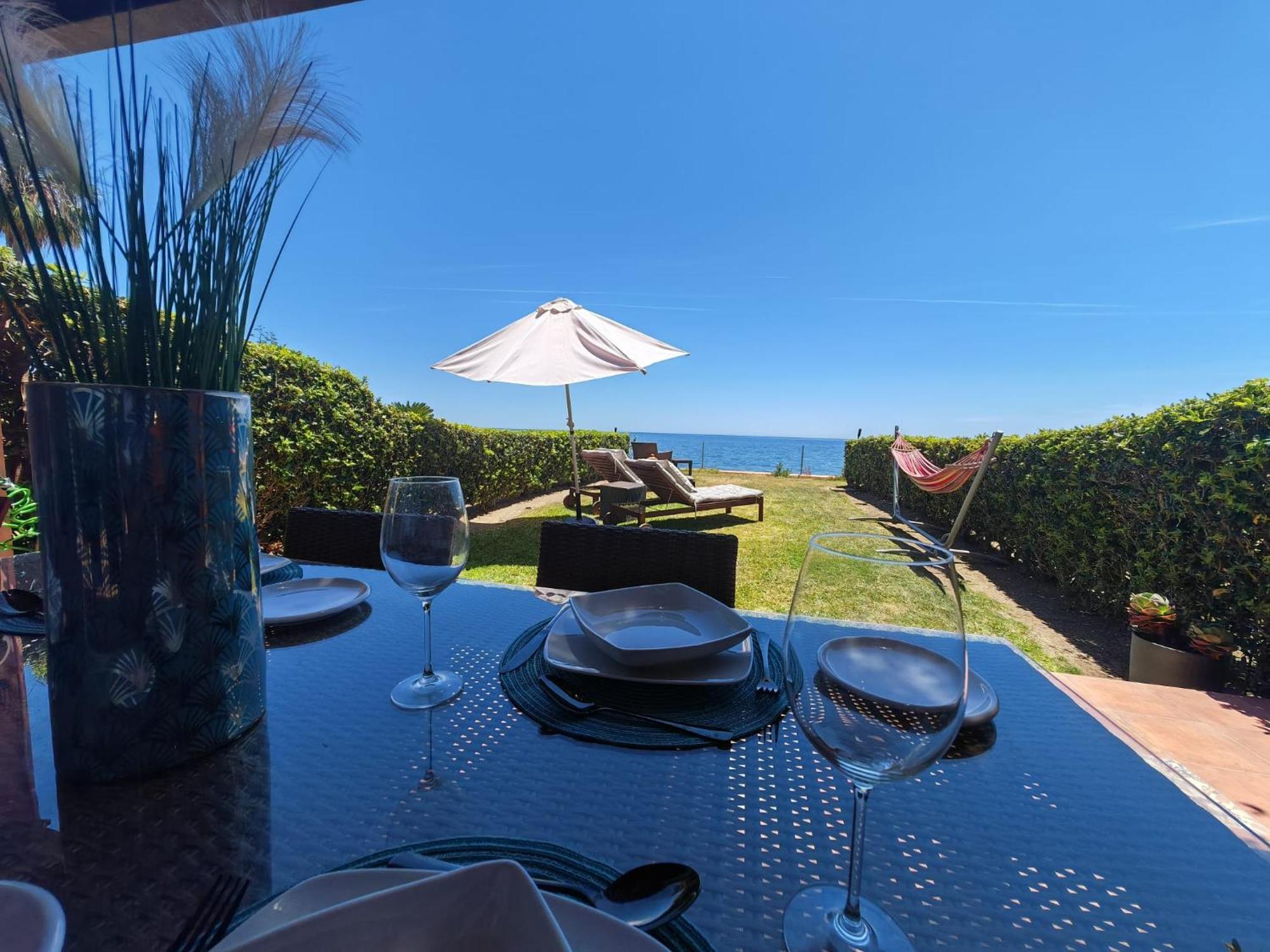 Beachfront Townhouse Estepona Exterior foto